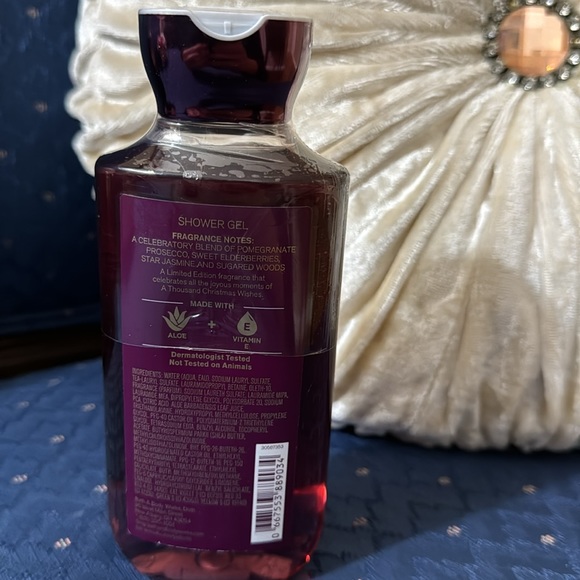 BATH & BODY WORKS SET. . . A THOUSAND CHRISTMAS WISHES SCENT - Picture 6 of 6